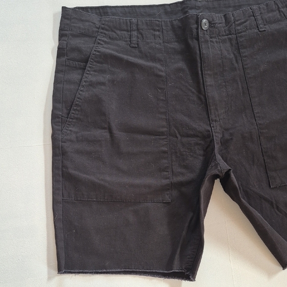 No Boundaries Black Cargo Shorts Classic Design - Picture 3 of 5